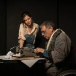 Mel Lisboa Instagram - Sucesso de crítica e de público, vista por mais de 40 mil pessoas, a adaptação teatral dirigida por  Eric Lenate para o romance "Misery - Louca Obsessão", de Stephen King, volta em cartaz em São Paulo para sua terceira temporada. Estrelado por Mel Lisboa, Marcello Airoldi e Alexandre Galindo, o espetáculo que fez temporadas lotadas no Rio de Janeiro e São Paulo, e já passou em turnê por Belo Horizonte, Uberlândia, Vitória e Porto Alegre, retorna em cartaz no Tuca, de 19 de janeiro a 31 de março de 2024, com apresentações sextas às 20h30, sábados às 20h00, e aos domingos às 17h00. A peça conta a história de Paul Sheldon (Marcello Airoldi), um famoso escritor reconhecido pela série de best-sellers protagonizada pela personagem Misery Chastain. Após sofrer um grave acidente de carro, Paul é resgatado pela enfermeira Annie Wilkes (Mel Lisboa). A simpática senhorita é também uma leitora voraz de sua obra e se autointitula principal fã do autor. 📸: Leekyung Kim. Confira a reportagem completa no Resenhando.com.
