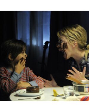 Mélanie Laurent Instagram - Il y a 10 ans sortait au cinéma le premier long-métrage réalisé par Mélanie, Les Adoptés ❤️

Un très beau film sur la famille, celle avec le même sang et celle que l’on se crée. Sur comment apprendre (ou réapprendre) à vivre suite à l’absence d’un être cher qui chamboule l’équilibre familial. 

Un film qui marque aussi le début de la collaboration entre Mélanie et son équipe technique qui perdure au fil de ses différents projets. 

Un film rempli d’amour, de sincérité, de douceur et de poésie. À l’image de sa réalisatrice. 

Nous vous le conseillons vivement !

Casting : Mélanie, Marie Denarnaud, Denis Menochet, Clémentine Celarié, Théodore Maquet-Fouchet et Audrey Lamy.