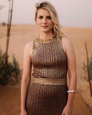 Mélanie Laurent Instagram - ❤️

Dress : @balmain 
Jewelry : @cartier