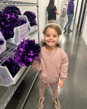 Melanie Paxson Instagram - Had the best girl’s trip with Winifred touring @cpa_arts in Nashville! ❤️👏✨ video of the trip coming soon! 

#melaniepaxson #actress #melly #disneyactress #family #cpaarts #girlstrip #nashville #disneyseries #mom #mother #cpa