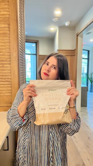 Melanie Paxson Instagram - Oh the amazing things I learn on Instagram… 
✨ASMR✨

#asmr #melaniepaxson #actress #decendants3 #decendants1 #descendants2 #disneyactor #disney #disneylove #charleston #charlestonsc #chs #family