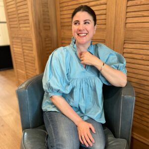 Melanie Paxson Instagram - What's making you smile on this mid-week morning? 💫

#melaniepaxson #actress #descendants #descendants2 #descendants3 #savingmrbanks #disney #disneylove #charleston #charlestonliving #chs #wednesdaymorning #wednesdaymood