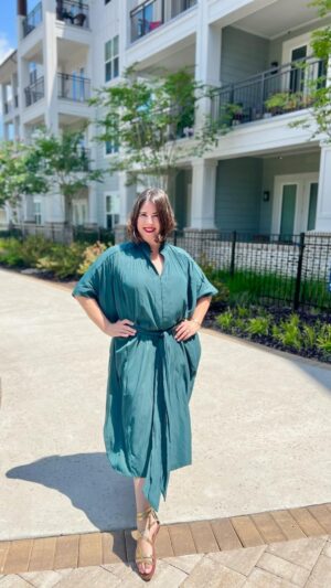 Melanie Paxson Instagram - There’s nothing better than versatility 🙌🏽 My Evergreen Midi Dress by @everbyx can be endlessly styled from day to night. Made from vegan silk, this is my dream travel dress!! (p.s. how stunning is this color??)