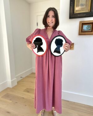 Melanie Paxson Instagram - @clearly.curated with these amazing silhouettes 😍 Such a special gift idea for a loved one. 

#melaniepaxson #actress #decendants3 #decendants1 #descendants2 #disneyactor #disney #disneylove #charleston #charlestonsc #chs #family