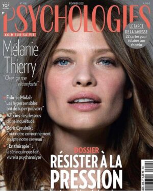 Mélanie Thierry Instagram - Un elfe qu on suivrait volontiers sur les chemins de son bout du monde .. Erreur . La voix se voile , le bleu de ses yeux vire au Noir . L elfe est devenu Louve . Vous avez approché trop près .  Merci à Giulia Foïs , 📷 @sabinevilliard - @_matthieuderrien  En thérapie maintenant sur @artefr @toledanonakache @filmsdupoisson