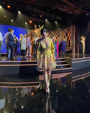Melanie Zanetti Instagram - Had a blast presenting a couple of awards at the @aacta today with @natalie.tran 🤍and @officialblueytv took home its 4th consecutive AACTA for best kids Television program! 🧡✨
Huge thanks to - 

Dress @acler ✨
Hair @hairdressers_diary 
Make up @annabelbartonbeauty 
Jewelry @_mimco
Hot date @zoe_ventoura