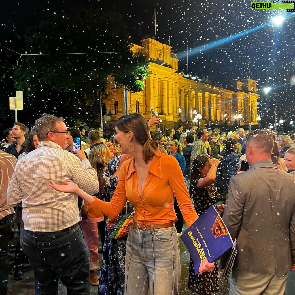 Melanie Bracewell Instagram - They had “snow” falling down after the Groundhog Day premiere in Melbourne last night. I tried to embrace it like the movies but my arms are too long so I just ended up smacking a stranger. P.S the show was excellent ya gotta see it