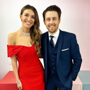 Melanie Bracewell Instagram - Tonight we wrap up 2023 with our final episode of the year. I’m very lucky to be able to do this as a job with this guy.  T̶o̶m̶ Tim is the kindest, hardest working intern I know. We have the best time putting the show together every week, cry laughing in the office at the stupidest things. Plus sharing the desk with Mel T and all the other guests we’ve had this year has been a treat. Can’t wait to show you all our favourite moments from the year. Don’t miss it!
Dress: @rebeccavallance 
Jewellery: @witcheryfashion 
H/MU: @monicapmakeup 
Stylist: @styld_by_ld