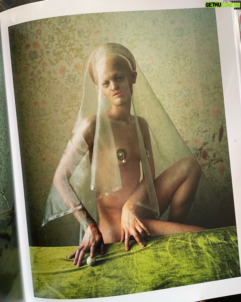 Melanie Gaydos Instagram - Tim Walker for @thelovemagazine 💕