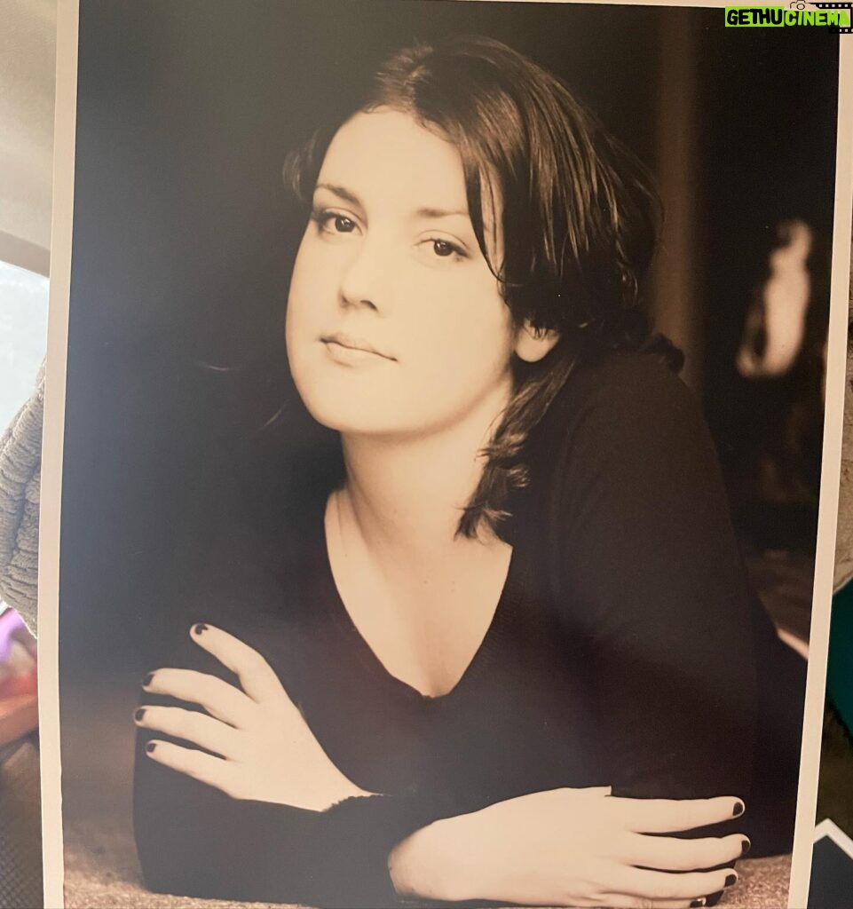 Melanie Lynskey Instagram - I found some old headshots the other day. These were taken right around the time I got my SAG card. 1998, I think? This business was so tough when I started out. It’s only gotten harder. I’m in a fortunate position right now and I know how lucky I am. So many actors I love and admire have been unable to make a living, to keep their health insurance. We need to make sure every member is protected. I am a proud member of @sagaftra and I am in this fight with you all and standing with the WGA.