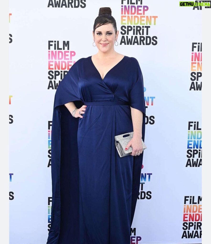 Melanie Lynskey Instagram - So late to post this but it was wonderful to get to present at the Spirit Awards last weekend WITH THE INCREDIBLE PAUL MESCAL. And I was a first time nominee!! Wearing a beautiful @safiyaa_official gown, @martinkatzjewels jewels, @effyjewelry ring and @tylerellisofficial bag Thank you to everyone for these gorgeous pieces. Look at that ring!! Eternal gratitude to @periellenb for always going into the vault for me 💙 The divine @quintab won our category and all was right with the world Styling: @misha_rudolph_stylist Hair: @tedgibson Makeup: @stephensollitto Nails: @nailsbyshige Special thanks to: @teniquebernardconsulting @periellenb @aimeecarpenter17 @sevnrodriguez