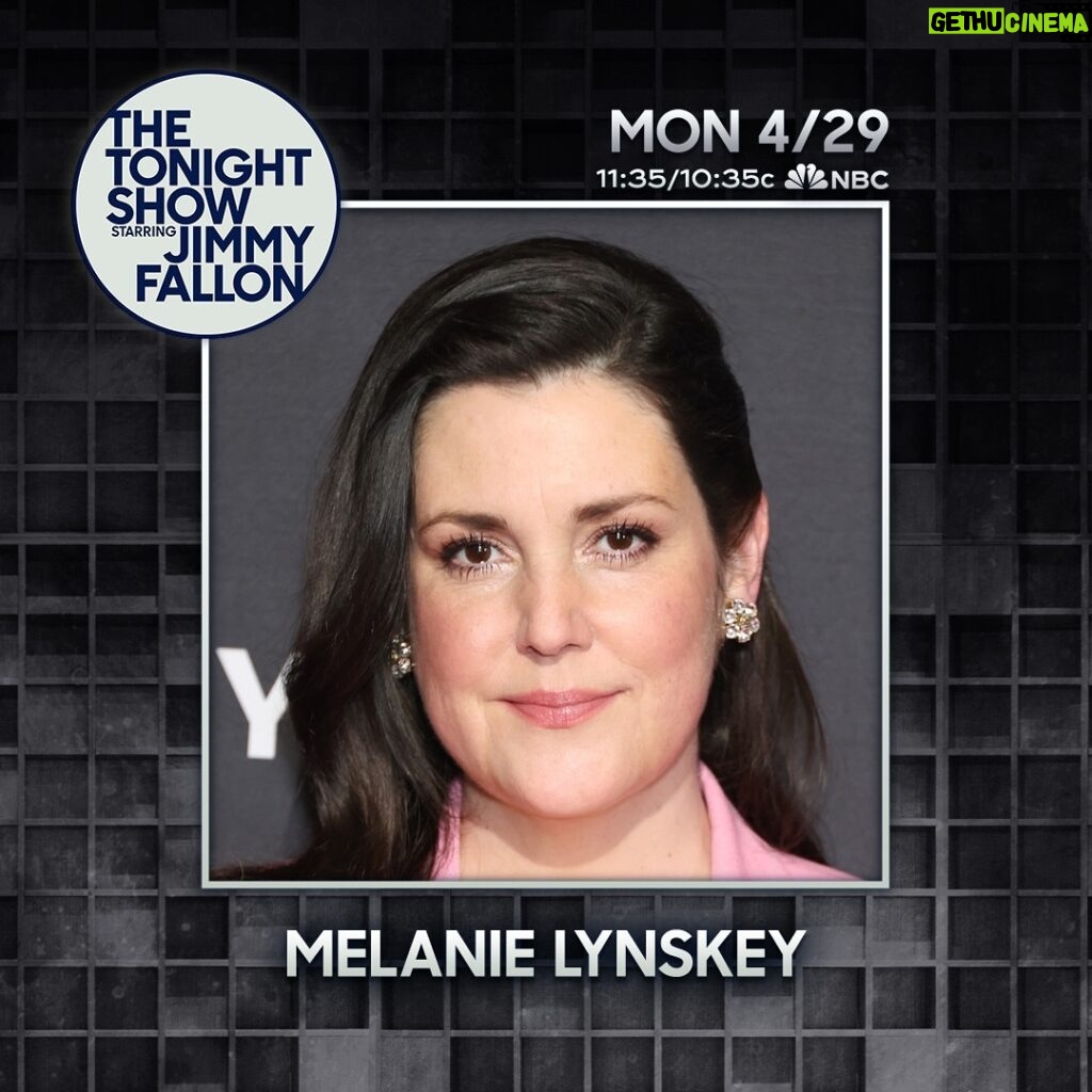 Melanie Lynskey Instagram - With the incredible Anne Hathaway ARE YOU KIDDING. If you have any tips on how to behave normally, please leave in the comments