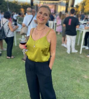 Melek Şahin Instagram - İzmirim💙 Ve güzel dostlarımla kaldığımız yerden devam🙌🌈🧿
#izmirgazetecilercemiyetikuruluşyuldönümü#şehitgazetecihasantahsingazetecilikyarışması #ödültöreni#izmir#gsf
@haluk_isik35 
@nalankolagasiimre 
@elvinisteermis
@seckin_medyatek 
@cihadtaysi