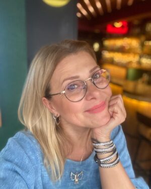 Melek Şahin Instagram - Bugünde canım İzmirimde hayat güzeldi💎🧿✨