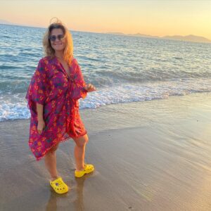 Melek Şahin Instagram - Merkür retroda bitti.. bayram yapalım🤩
Geçen seneki retro bitimi fotosu, dün gece  geldim memlekete bugün kutlayacağım 🥳