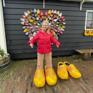 Melek Şahin Instagram - #hollanda 💛🌻🌈✨
#nederland🇳🇱
@hulyadayan33 🧡