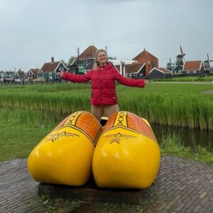 Melek Şahin Instagram - #hollanda 💛🌻🌈✨
#nederland🇳🇱
@hulyadayan33 🧡