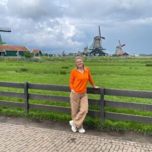 Melek Şahin Instagram - #hollanda 💛🌻🌈✨
#nederland🇳🇱
@hulyadayan33 🧡