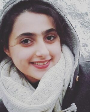 Melika Shaban Instagram - My childhood🧸
#actress #cinema #art #childhood