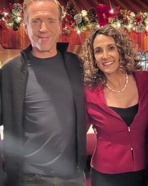 Melina Kanakaredes Instagram - Here are some fun behind the scenes shots of @sho_billions I had the BEST time playing Nancy Dunlop on the final season of this amazing show!! If you haven’t already, please stream on @showtime @paramountplus Nancy is introduced in episode 8 The Owl. ♥️