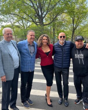 Melina Kanakaredes Instagram - Here are some fun behind the scenes shots of @sho_billions I had the BEST time playing Nancy Dunlop on the final season of this amazing show!! If you haven’t already, please stream on @showtime @paramountplus Nancy is introduced in episode 8 The Owl. ♥️