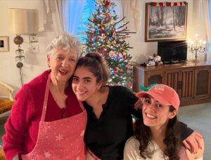 Melina Kanakaredes Instagram - Merry Christmas from my family to yours… featuring our Christmas with Connie - the Best Mom and Yiayiaki ever! Καλά Χριστούγεννα🎄❤️💋#family #homesweethome