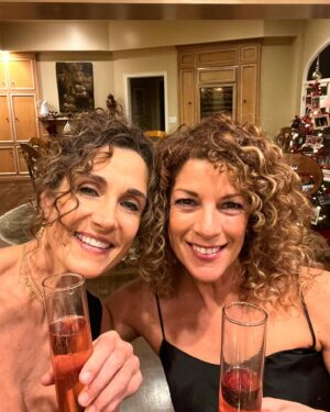 Melina Kanakaredes Instagram - From my family to all …. Happy Healthy and WONDERFUL New Year!!! Sending love light and peace to all!!♥️🙏🏻