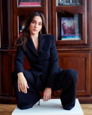 Melisa Berberoğlu Instagram - 🖤