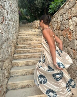 Melisa Berberoğlu Instagram - Yaza doğru… @hotelvillamahal 💙