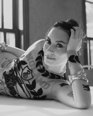 Melisa Sözen Instagram - 🪶🤍 

@magnetquarterly 

Genel Yayın Yönetmeni/Editor in Chief: @selimcancelik & @iremsent
 Dijital İçerik Direktörü/Digital Content Director: @gokinunal 
Yayın Direktörü/Publishing Director: @ebubekir.elkatmis 
Fotoğraf/Photography: @zeynep_ozkanca Fotoğraf Asistanı/Photography Assistant: @cihangurerkenn 
Styling: @ibrahimduman.id 
Styling Asistanı/Styling Assistant: @nidakusdogan 
Makyaj/Makeup: @hakankulturofficial Makyaj Asistanı/Makeup Assistant: @erogulzehra 
Saç/Hair: @remziates 
Sosyal Medya Editörü/Social Media Editor: @sinemmdurmazzz 
Prodüksiyon/Production: @mugesarioglu Prodüksiyon Asistanı/Production Assistant: @cerennurkara 

#magnetquarterly #dayanışma #unity #9