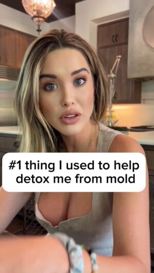Melissa Bolona Instagram - A lot of people have been asking me about my mold protocol, this is one of my hacks  #molddetox #moldawareness #detox #protocoll