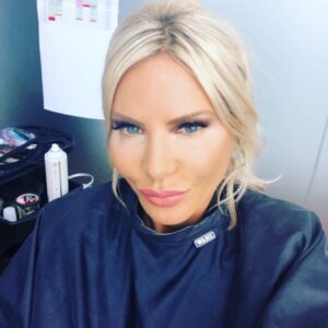 Melissa Tkautz Instagram - Back in the chair! 💄 Super excited to be filming something very very cool for you all! 🤫 🎥 📺 ❤️