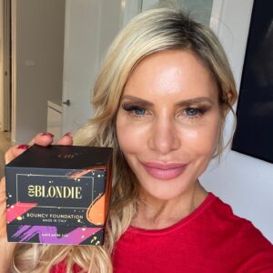 Melissa Tkautz Instagram - I’ve treated myself a few too many times this year (😂💁🏼‍♀️) ... anyone else in the same boat? 🤣 💄 
Not even kidding, make-up is a serious topic, so let’s get serious.... @goblondiecosmetics have managed to share a massive 40% off discount code for all your beautiful people!! If you’re doing some online shopping on a perfect Sunday night and are looking for some fab new products use code MT40 for an incredible deal! Woohooo!