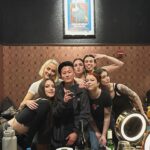 Melissa King Instagram - @thebeachesband’s biggest fan boi 🙋🏻🖤 All girl band 🎸☑️ Talented & hot 🔥☑️ Part queer 🙌🏽☑️ Amazing live ⚡️☑️ Good company 🫶☑️ Thanks for the fun night and for letting me feed you midnight snacks 😂🥑🍞