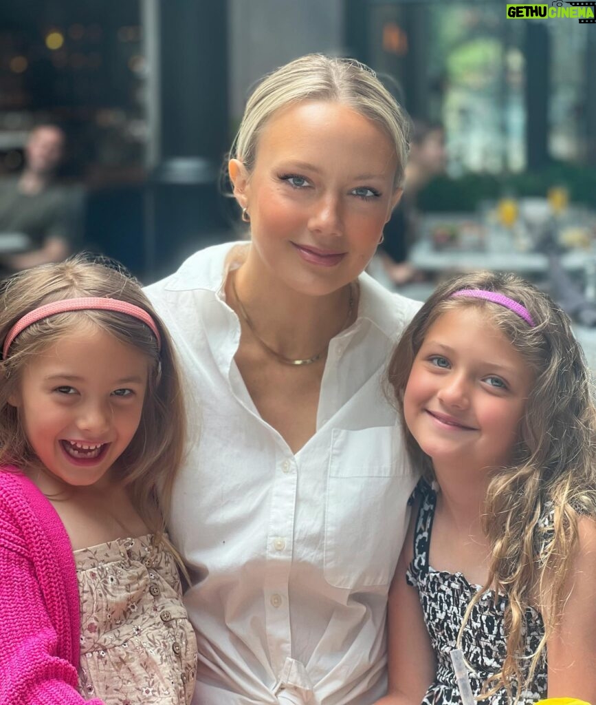 Melissa Ordway Instagram - I thank God every day that I get to be their mom and for giving me the best mommy who is also my best friend. Happy Mothers Day 💕🤍 #mothersday