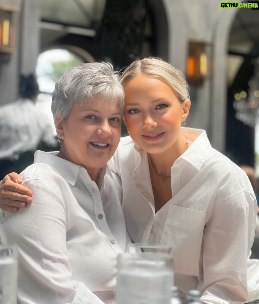 Melissa Ordway Instagram - I thank God every day that I get to be their mom and for giving me the best mommy who is also my best friend. Happy Mothers Day 💕🤍 #mothersday