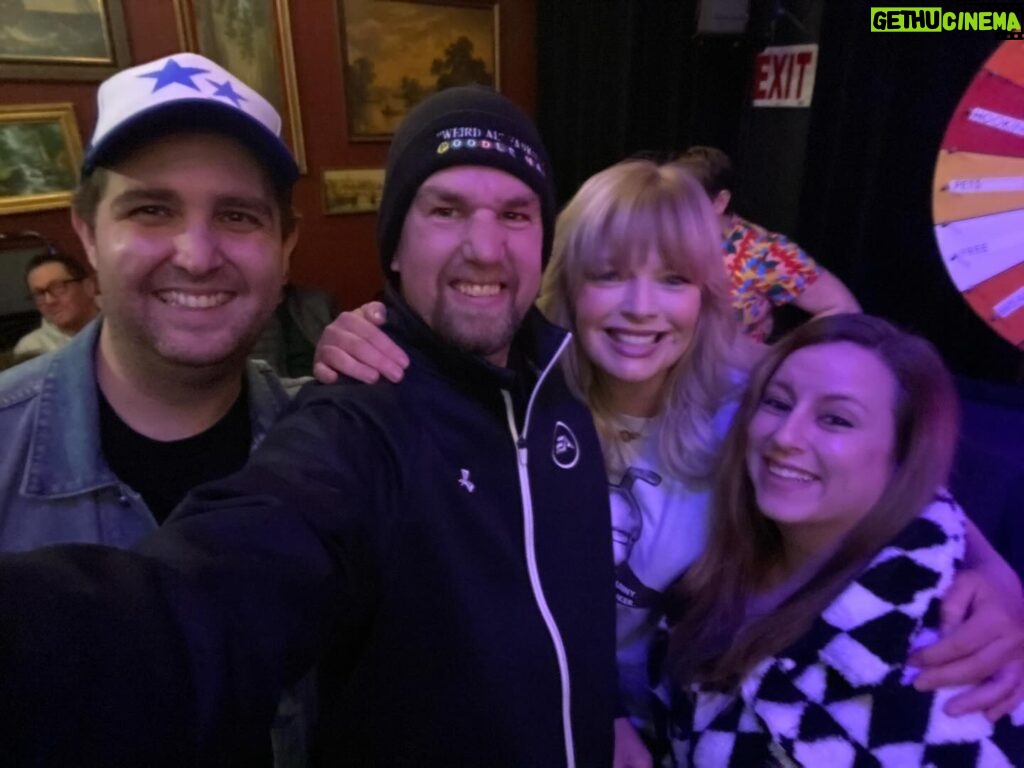 Melissa Peterman Instagram - We love seeing our PPoT fam together IRL 🥰 #comedy #personplaceorthingtv #gameshowcontestant #superfans