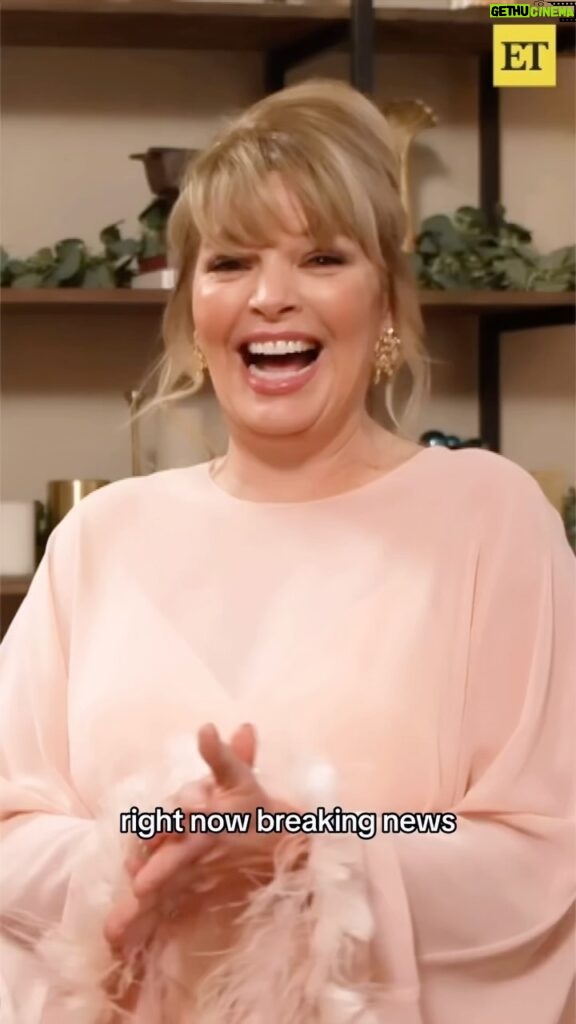 Melissa Peterman Instagram - I got to break the news to @melissapeterman that her @reba reunion series, #HappysPlace, is coming to NBC this fall! The pure joy, shock and emotional reaction to her decades-long friendship with the country icon made my week 🥹❤️ Congratulations!!!! #melissapeterman #reba #rebamcentire #rebareboot #bestfriends #bff #femalefriendship