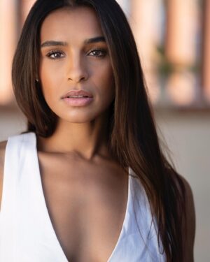 Melody Thornton Instagram - I was fresh off of Covid. Shooting a secret show and headshots🥳 It’s all about confidence baby 😜 (I haven’t had Covid this year and am recovered from my cold 🤗) love y’all 💕