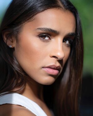 Melody Thornton Instagram - I was fresh off of Covid. Shooting a secret show and headshots🥳 It’s all about confidence baby 😜 (I haven’t had Covid this year and am recovered from my cold 🤗) love y’all 💕