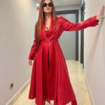 Melody Ruiz Instagram - Cualquier día es bueno para desear cosas lindas y querer estar bien… Pero un día más yo deseo a todos que disfrutéis al máximo cada minuto con la familia, muchas risas, música, baile, Salud y mucho amor… Seamos amorosos unos con otros todo lo que podamos y un poquito más! 🥰 os quiero mucho y siempre estaré agradecida por vuestras muestras de cariño 🥰. En estos días os iré mostrando lo gordita que voy ya!! 🤰 Con estas fotos os recuerdo que a las 21:10 comienza una súper gala en @telecincoes @fremantleesp Muchísimas gracias una vez más @jorge_matamoros que manos tan maravillosas tienes!!! ✨