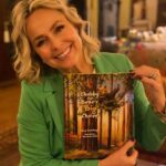 Melora Hardin Instagram - So wonderful to be supporting the launch of this book ‘Chubby The Bear’s Big Choice’ for which I’m quoted on the back cover. This book is a great gift for kids and parents of all ages, it covers important messages such as self confidence, body positivity and smartly responding to bullying. Written by the talented @author_darylmc @daryl_mc ! Available online at Target, Amazon and Barnes & Noble. Check it out today!