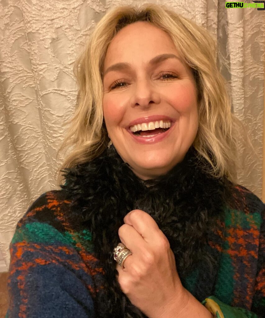 Melora Hardin Instagram - Smile and maybe tomorrow you’ll see the sun come shining through for you!