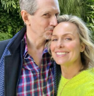Melora Hardin Instagram - Hope everyone is having a great Sunday 💛