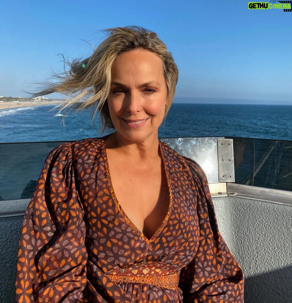 Melora Hardin Instagram - Soakin up the sun ☀️🌊