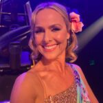 Melora Hardin Instagram - We made it to the semi-finals you guys!! But we still need you to VOTE for us by texting MELORA to 21523 starting NOW! Love you all and appreciate the support ❤️ @dancingabc 🔥