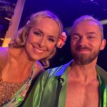 Melora Hardin Instagram - We made it to the semi-finals you guys!! But we still need you to VOTE for us by texting MELORA to 21523 starting NOW! Love you all and appreciate the support ❤️ @dancingabc 🔥