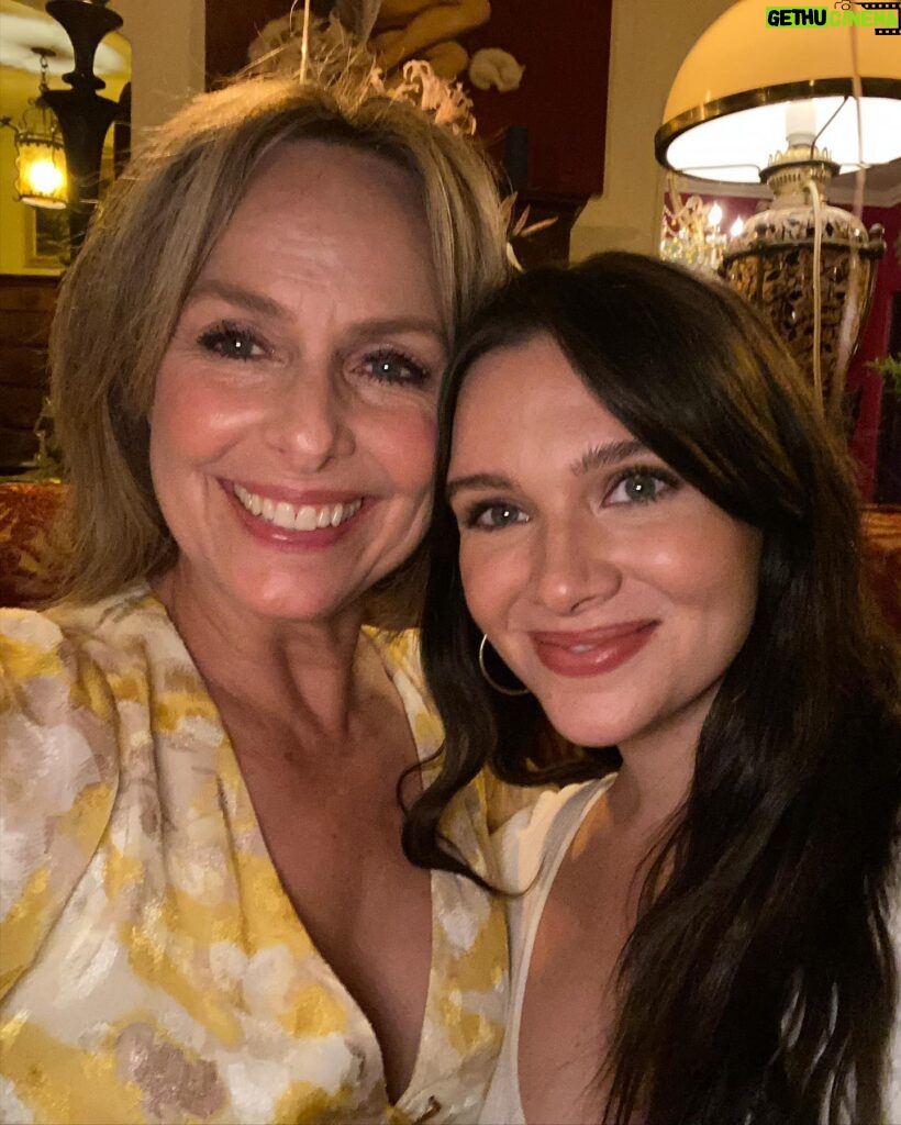 Melora Hardin Instagram - What a beautiful Mommy you are going to be Katie and what a lucky little baby to come to you and Paul! It was so nice to host your shower. You’re going to be great parents! I love you! 💕👶