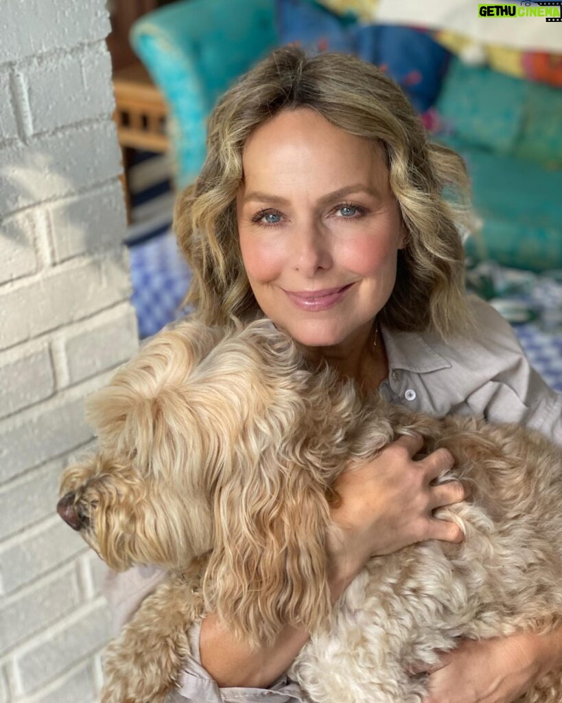 Melora Hardin Instagram - Love session with Lollie 💗🐶