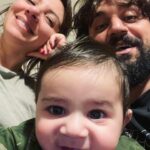 Meltem Yılmazkaya Instagram - Bu yaşın en güzel hediyesi sizdiniz yakışıklılarım 🥰 27 Mayıs , bir puset , iki sevgili , hastaneye dönen taksinin tekerleği :) @kadirdogann Elleriniz elimden ayrı olmasın🤍 Birkaç fotoğraf özeti , hatıra kalsın… Sonra ben sonra insanlarım , sonra ne ekersen onu biçersin dengesi! Varlığını her zaman hissettiren dostlarım , canlarım siz de hiç eksik olmayın🤍